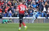 Championnat d'Angleterre de football : match nul entre Manchester United et Huddersfield Town