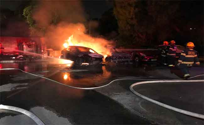 80 véhicules détruits par les flammes à la fourrière de Constantine