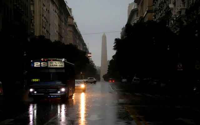 Une panne massive d'électricité laissant l'Argentine et l'Uruguay dans le noir