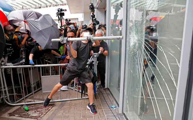 Des manifestations montres à Hong Kong