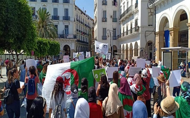 Le régime militaire veut faire du peuple algérien une grande risée
