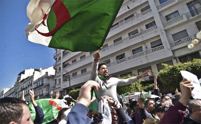 4 personnes en détention provisoire et 6 autres sous contrôle judiciaire pour port du drapeau Amazigh