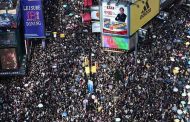 Malgré les menaces de la Chine, les manifestants retournent dans les rues de Hong Kong