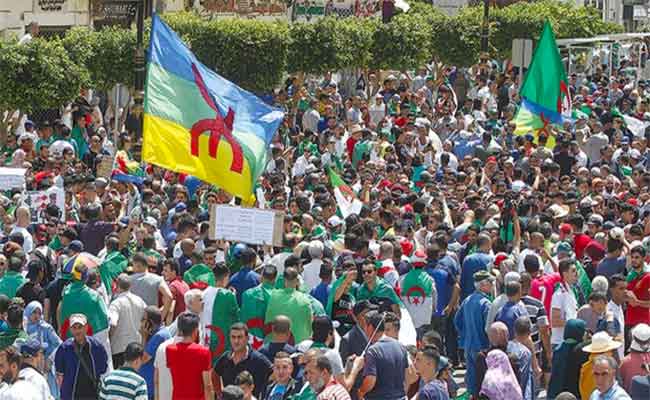 Dix ans de prison à l’encontre d’un manifestant à Annaba pour port du drapeau Amazigh