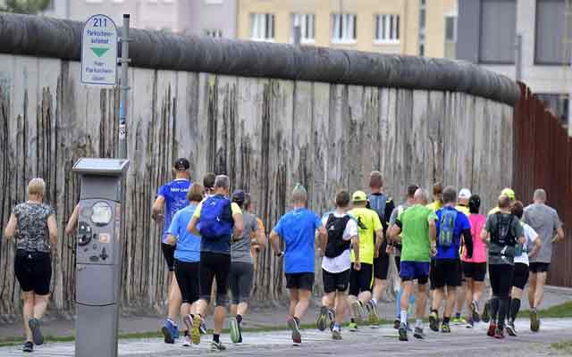 Trente ans après la chute du mur de Berlin, les Allemands ont organisé un marathon en hommage des victimes