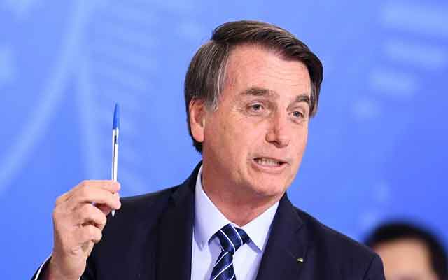 Pourquoi Bolsonaro ne veut plus utiliser le stylo Bic ?