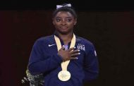 Biles réalise un record de médailles à un championnat du monde de gymnastique