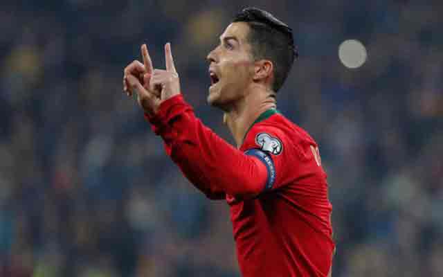 Cristiano atteint un chiffre pour l'histoire: 700ème buts dans sa carrière