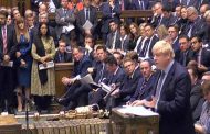 Le Parlement britannique reporte le vote sur le Brexit