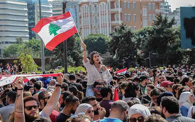 Les Libanais exigent la démission du gouvernement Hariri