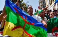 18 mois de prison requis contre cinq porteurs de drapeaux berbères à Alger