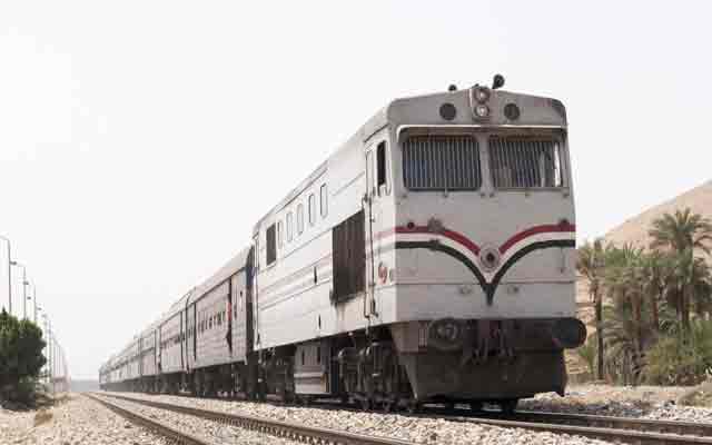 Egypte : Un homme meurt après avoir été forcé de sauter d'un train en marche parce qu'il n'avait pas de billet