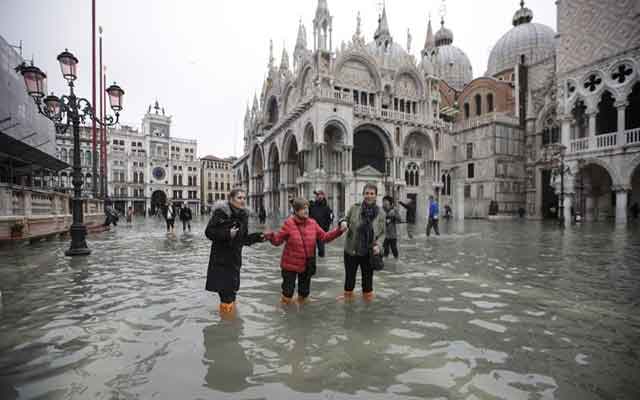 Italie : Le gouvernement déclare l'état d'urgence à Venise après la pire inondation depuis 1966