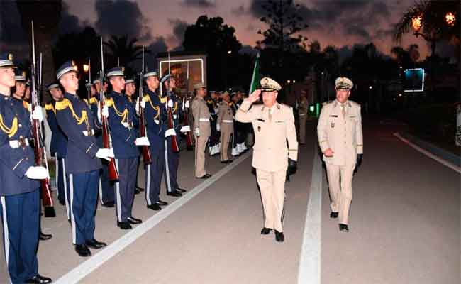 Le général-major Chérif Zerrad limogé par Abdelkader Bensalah