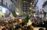 Manifestation nocturne anti-élection à Alger