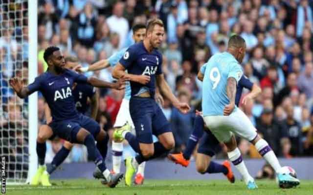 Manchester City s'éloigne du titre de Premier League Anglais