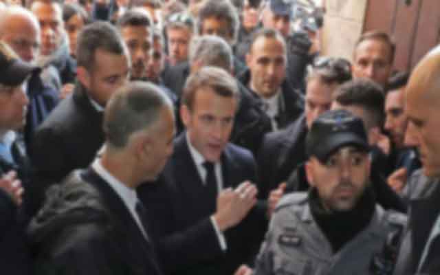 Macron face aux agents de sécurité israéliens à Jérusalem