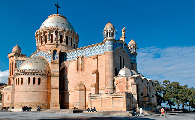 Deux églises protestantes mises sous scellés à Oran