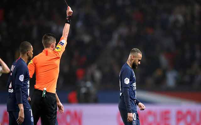 Le PSG bat Bordeaux 4-3 malgré l'expulsion de Neymar