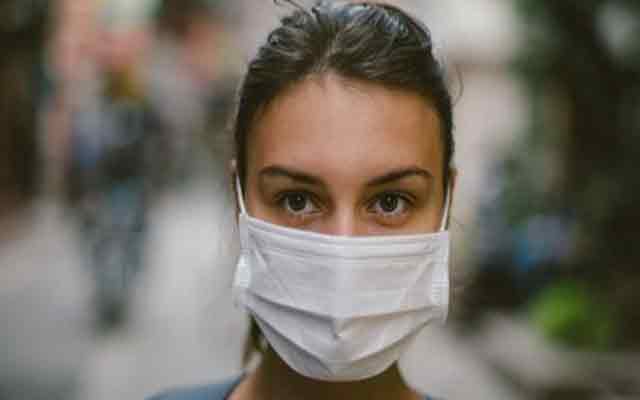 Les masques médicaux peuvent-ils empêcher la transmission du coronavirus ?