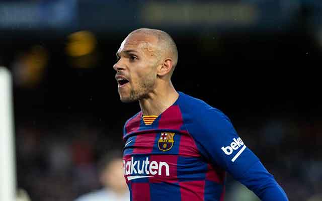 Comment le joueur de Barcelone Braithwaite passe t-il son temps à la maison ?