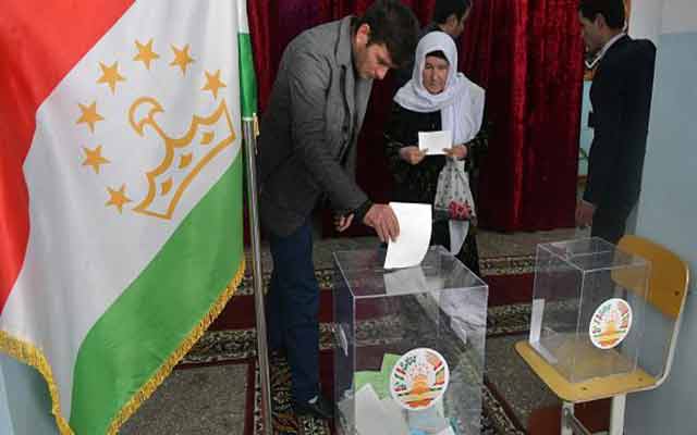 Les observateurs électoraux critiquent les élections législatives au Tadjikistan