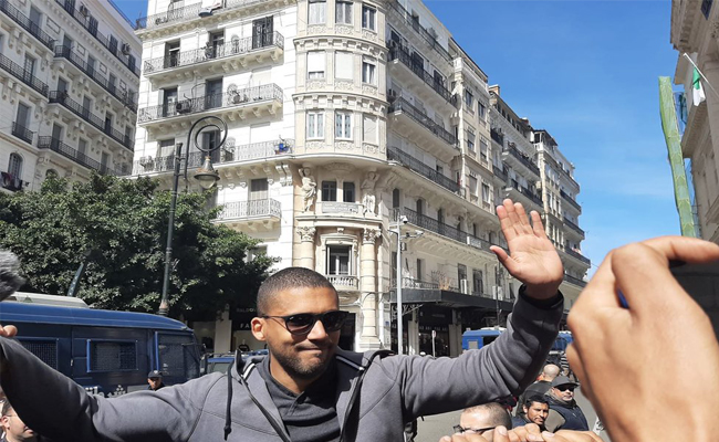 Tribunal Sidi M’hamed : le journaliste Khaled Drareni placé sous contrôle judiciaire pour  « attroupement non armé et atteinte à l’intégrité territoriale »