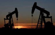 Légère baisse des prix du pétrole  suite à la baisse des stocks de pétrole brut aux États-Unis