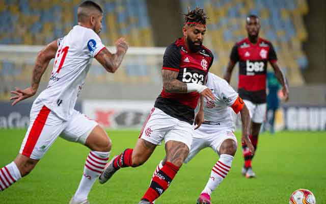 Flamengo écrase Bangu 3-0 après la reprise du foot en Amérique du Sud