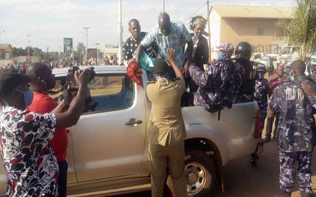 Ouganda: deux députés arrêtés à cause des manifestations illégales