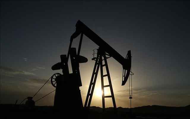 Chute des prix du pétrole après l’augmentation des réserves aux États-Unis