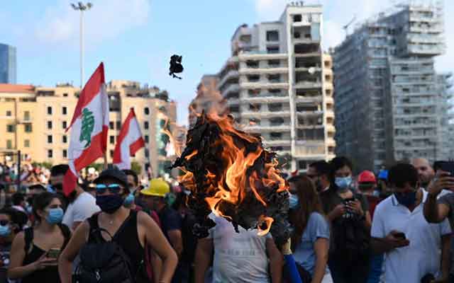 Après l'explosion à Beyrouth, les manifestations s'intensifient