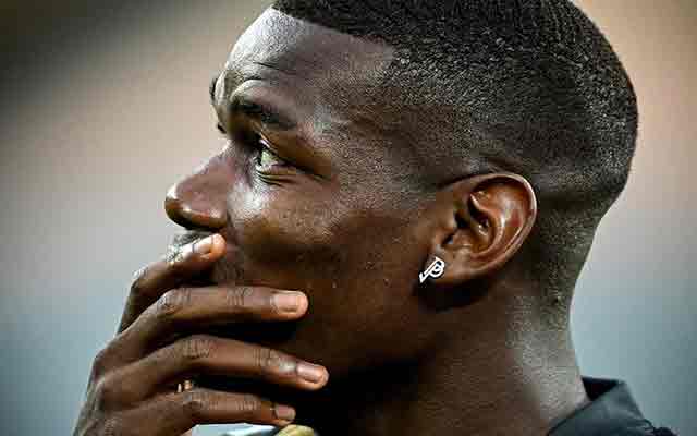 La star du football français Paul Pogba est testée positive au COVID-19