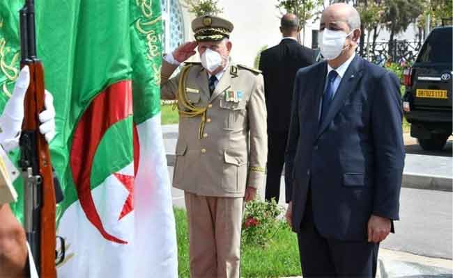 Visite à l’académie militaire de Cherchell : Tebboune supervise la cérémonie de sortie de trois promotions d’officiers