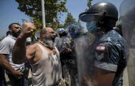 Les Libanais protestent contre la lenteur de l'enquête sur l'explosion du port de Beyrouth