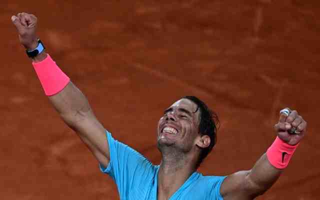 La légende mondiale du tennis  Rafael Nadal a battu Novak Djokovic et remporte son 20e Grand Chelem