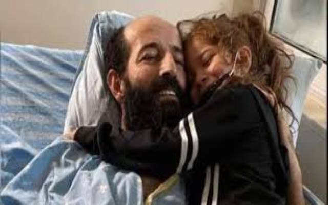 Israël libère Al akhras qui a entamé une grève de la faim pendant 103 jours