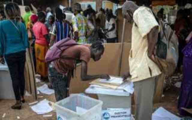 Les élections au Burkina Faso éclipsées par les tensions politiques