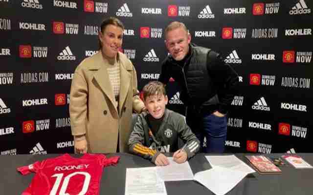 Manchester United signe le fils de Wayne Rooney