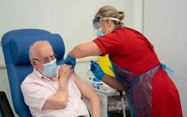 Grande-Bretagne: le vaccin anti-covid ne concerne pas certains cas allergiques