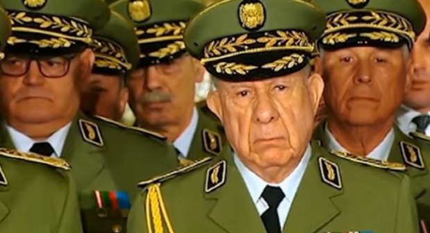 En Algérie, les institutions juridiques et les juges existent seulement pour servir les généraux