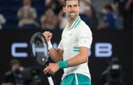 Djokovic est couronné pour la neuvième fois en Open d'Australie et menace le trône de Federer et Nadal