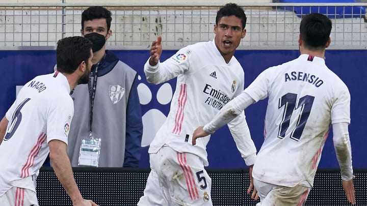 Varane sauve Real Madrid d'une défaite contre Huesca