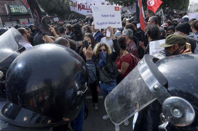 Tunisie: la plus grande manifestation de ces dernières années