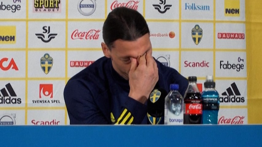 Zlatan les larmes aux yeux après avoir quitter ses enfants pour rejoindre l'équipe nationale suédoise