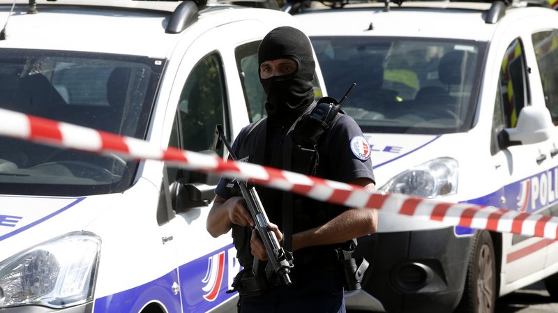 France : fusillade devant un hôpital parisien: un mort et un blessé