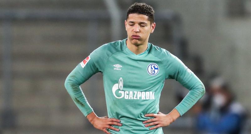 Les fans de Schalke attaquent les joueurs après leur chute en deuxième division