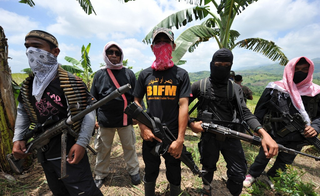 Des combattants d'un groupe musulman séparatiste prennent d'assaut le sud de la ville des Philippines
