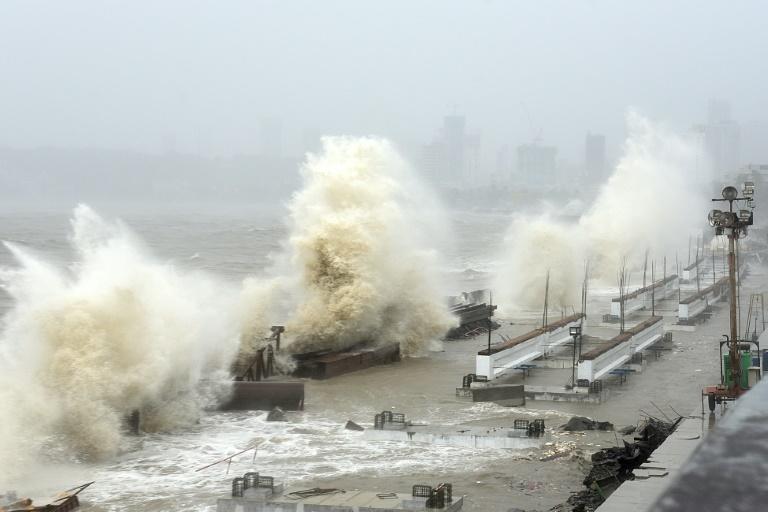 Cyclone Tauktae: 90 disparus en mer suite à une tempête en Inde