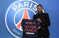 Neymar renouvelle avec le Paris Saint-Germain jusqu'en 2025